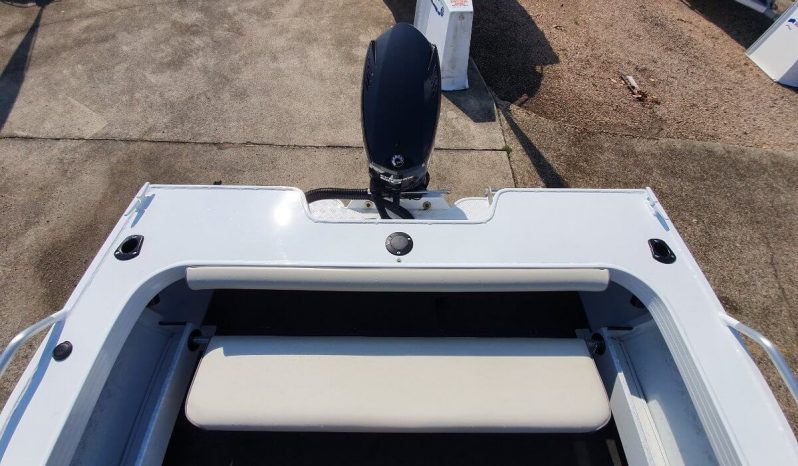 New Quintrex 481 Fishabout full