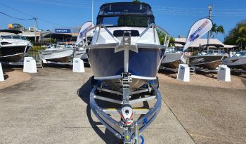 New Yellowfin Plate 6500 Cabin full