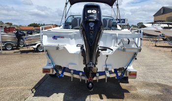 New Quintrex 450 FishAbout full